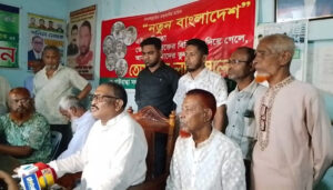গাইবান্ধায় সাব-রেজিস্ট্রার-দলিল লেখকদের কলম বিরতি স্থগিত