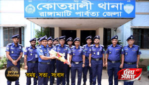 রাঙ্গামাটি কোতয়ালী থানার বার্ষিক পরিদর্শনে পুলিশ সুপার : জনগণের দোরগোড়ায় আধুনিক ও মানবিক পুলিশি সেবা পৌঁছে দেওয়ার আহ্বান