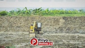 সিরাজগঞ্জ তাড়াশে ব্রিজের কাছে অবৈধ পুকুর খনন প্রভাবশালীদের ক্ষমতার দাপটে অসহায় কৃষক