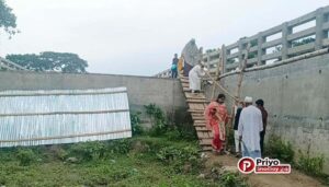 ত্রিশালে খিরু নদী পাড়ের মানুষের প্রতিদিনের সংগ্রাম
