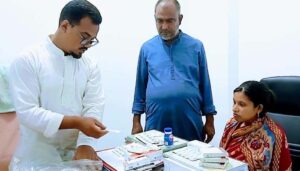 মানবিকতার অনন্য দৃষ্টান্ত: অসহায় প্রসূতির পাশে দাঁড়ালো পলাশবাড়ীর নিউ লাইফ ক্লিনিক