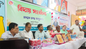 সুনামগঞ্জের ধর্মপাশায় মন্মথ চন্দ্র তালুকদারকে বিদায় সংবর্ধনা
