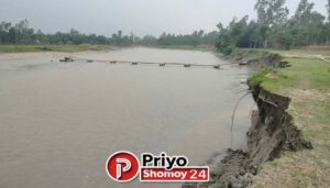 গাইবান্ধায় ভাঙন রোধে অনিয়ম: ভেজা বালুর ব্যাগ!