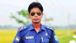নারী কনটেন্ট ক্রিয়েটরসহ সার্জেন্ট অবরুদ্ধ, ক্লোজড