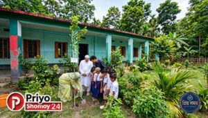 শ্যামনগরে প্রাথমিক বিদ্যালয়ে বৃক্ষরোপণ কর্মসূচির উদ্বোধন