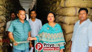 তাড়াশে খাদ্য গুদাম পরিদর্শন করলেন ইউএনও নুসরাত জাহান
