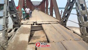 সোনাহাট সেতুর পাটাতন ভেঙে যান চলাচল বন্ধ, বাড়ছে জনভোগান্তি