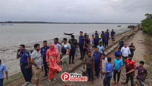 শ্যামনগরে উপকূল রক্ষা বাঁধে নাইনটি অপসারণে কঠোর অভিযান