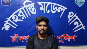 মাদকাসক্ত অবস্থায় নিজ ঘরে আগুন, যুবক গ্রেফতার