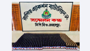 মেহেরপুর র‍্যাবের অভিযানে বিপুল ভারতীয় সিরাপ ও নগদ টাকা উদ্ধার