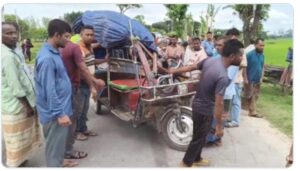 পঞ্চগড়ে তেলবাহী ট্রাকের ধাক্কায় ইজিবাইক চালক নিহত, আহত ৩